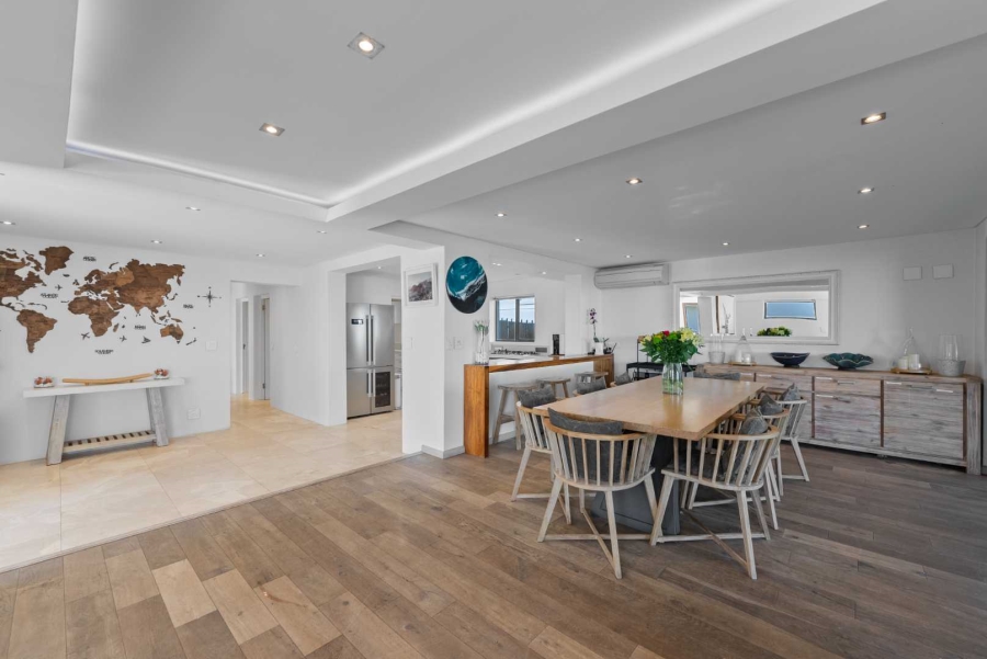 8 Bedroom Property for Sale in Camps Bay Western Cape